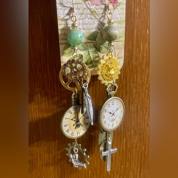 ‘Time Flies’ Clocks, Gears and Feathers Earrings - Picture 6 of 7